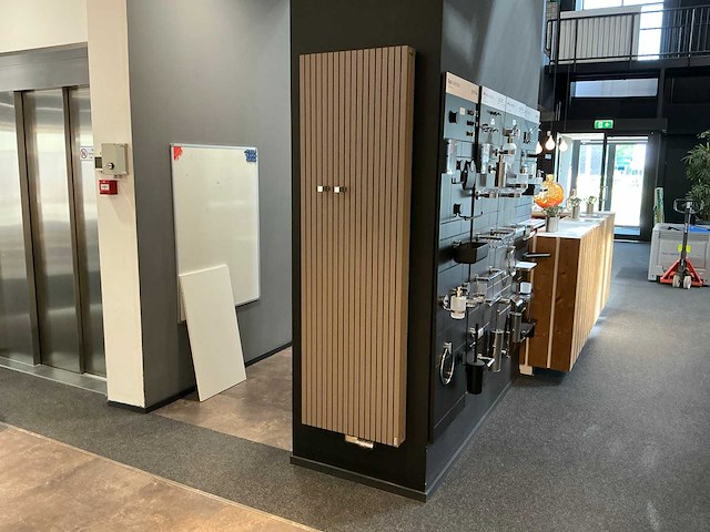 Vasco - designradiator 54 x 180 cm - afbeelding 1 van  9