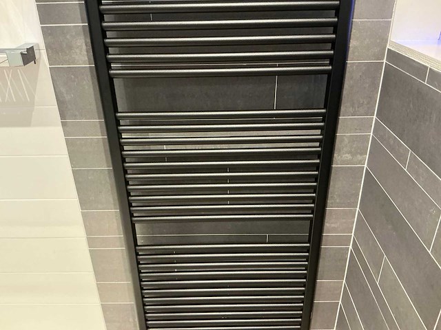 Vasco - designradiator 60 x 173 cm - afbeelding 4 van  8
