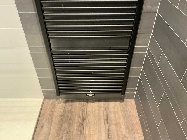 Vasco - designradiator 60 x 173 cm - afbeelding 5 van  8