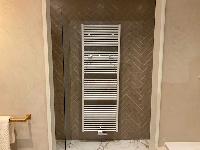 Vasco - designradiator 60 x 180 cm - afbeelding 1 van  4