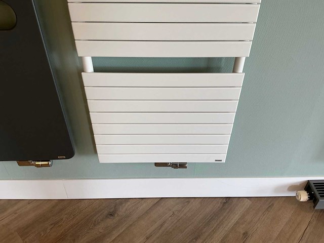 Vasco - designradiator 60 x 184 cm - afbeelding 6 van  8