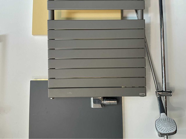 Vasco - designradiator 60 x 186 cm - afbeelding 5 van  7