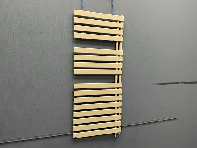 Vasco - galv - designradiator 143,6 cm - afbeelding 3 van  9