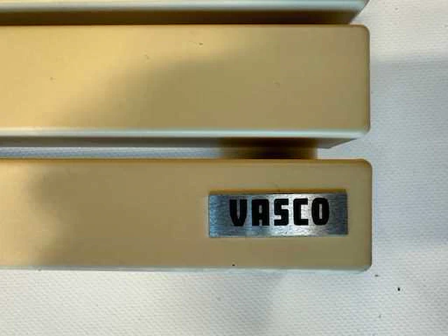 Vasco - horizontale - radiator - afbeelding 4 van  4