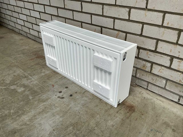 Vasco - radiator - 82 x 40,5 cm - afbeelding 1 van  3