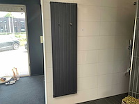 Vasco - viola - designradiator 50 x 180 cm - afbeelding 1 van  4