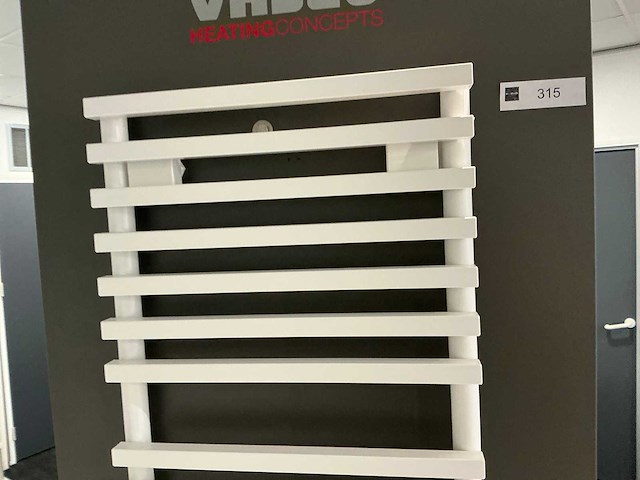 Vasco bathline bc 28/500 designradiator - afbeelding 2 van  4