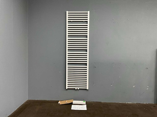 Vasco bathline designradiator - afbeelding 1 van  5