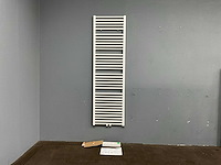 Vasco bathline designradiator - afbeelding 1 van  5
