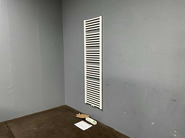 Vasco bathline designradiator - afbeelding 2 van  5