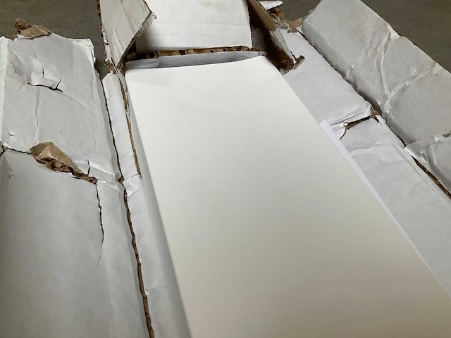 Vasco beams mono designradiator 200x15 wit fijn structuur - afbeelding 7 van  10