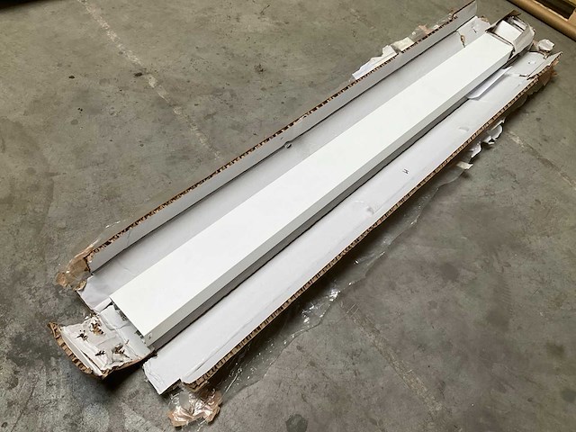 Vasco beams mono designradiator 200x15 wit fijn structuur - afbeelding 3 van  10