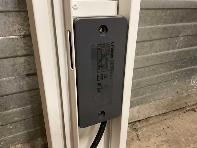 Vasco beams mono-el 0150x1800 elektrische designradiator - afbeelding 5 van  7