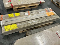 Vasco beams mono-el designradiator 150x1800mm - afbeelding 2 van  3