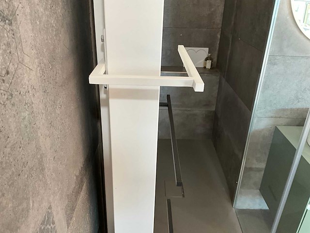 Vasco beams verticale designradiator - afbeelding 3 van  6