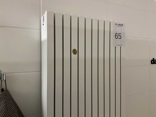 Vasco carré verticale designradiator - afbeelding 3 van  6