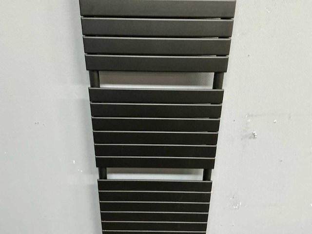Vasco designradiator 180,5x50 cm - afbeelding 10 van  13