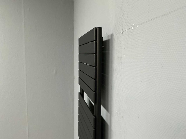 Vasco designradiator 180,5x50 cm - afbeelding 13 van  13