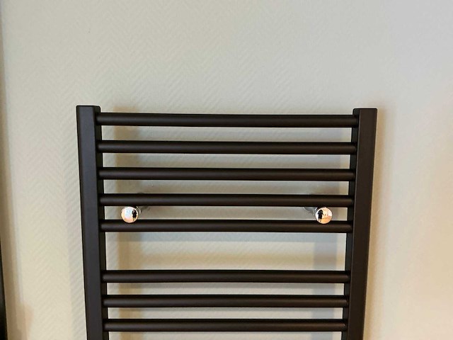 Vasco designradiator 50 x 136 cm - afbeelding 4 van  9