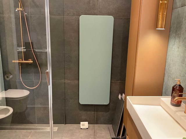 Vasco designradiator elektrisch - afbeelding 1 van  3