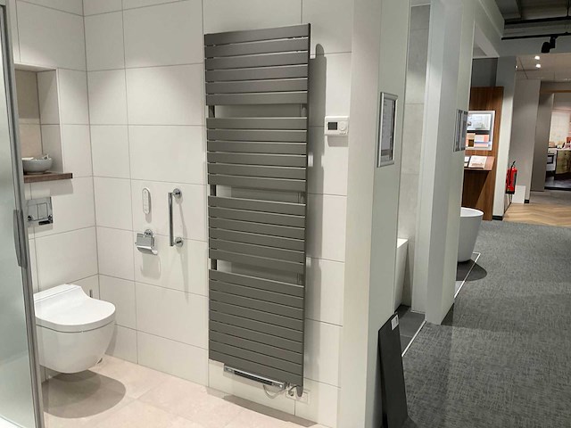 Vasco designradiator elektrisch - afbeelding 1 van  4