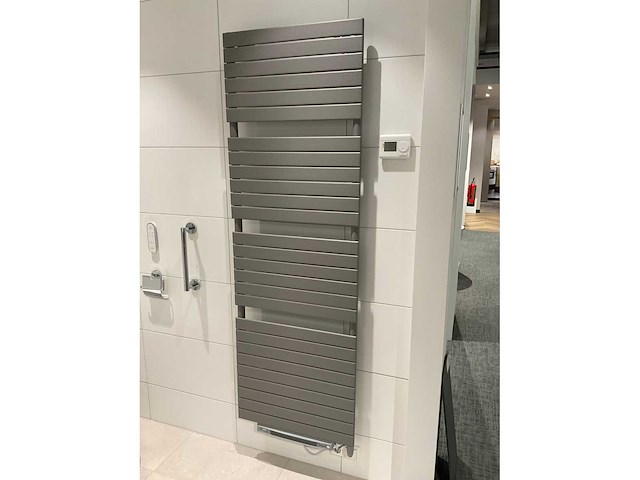 Vasco designradiator elektrisch - afbeelding 2 van  4