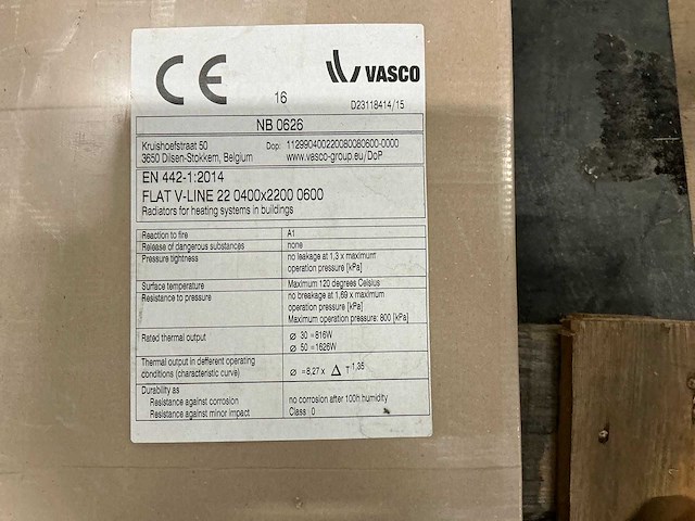 Vasco flat-v-line designradiator 400x2200mm - afbeelding 3 van  5