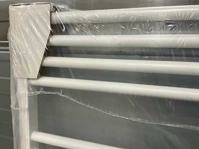 Vasco gk designradiator 600x1672 ral9016 875w (2x) - afbeelding 4 van  4