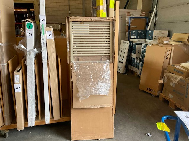 Vasco iris designradiator 168x60 cm - afbeelding 1 van  4