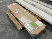 Vasco niva n1l1 designradiator 42x182cm - afbeelding 1 van  6