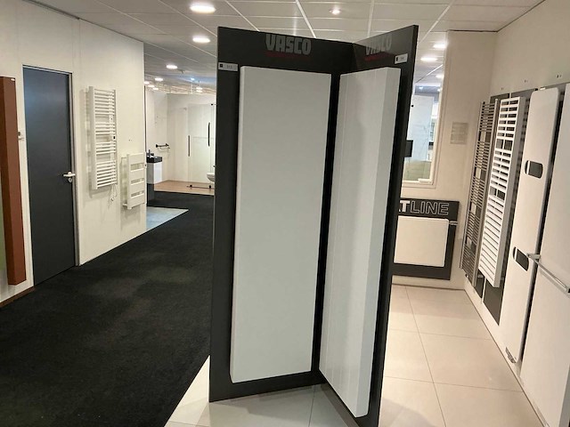 Vasco vertiline vg verticale designradiator - afbeelding 1 van  3
