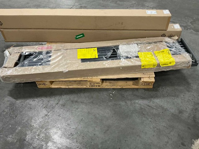 Vasco zana zv-1 designradiator 384x1800mm - afbeelding 4 van  4