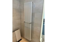 Vasco zana zv-1 verticale designradiator - afbeelding 2 van  7