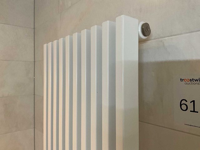 Vasco zana zv-1 verticale designradiator - afbeelding 3 van  7