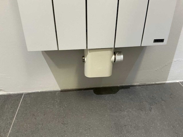 Vasco zaros verticaal designradiator - afbeelding 3 van  5