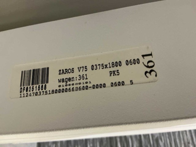 Vasco zaros verticaal designradiator - afbeelding 4 van  5