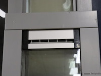 Vast raam met ventilatierooster wp07 24_500781 - afbeelding 2 van  6