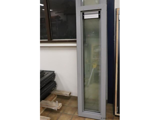 Vast raam met ventilatierooster wp07 24_500781 - afbeelding 4 van  6