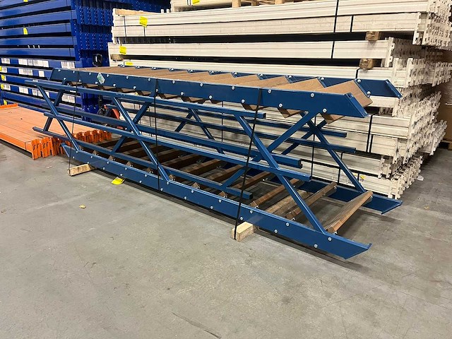 Vaste trap 3550x890mm (2x) - afbeelding 3 van  9