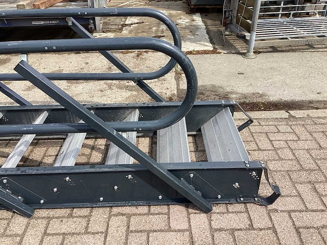 Vaste trap 360x78cm - afbeelding 6 van  6