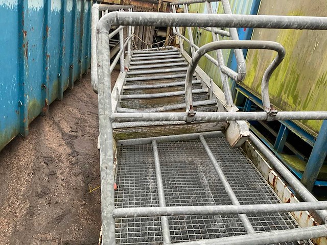 Vaste trap en bordessen - afbeelding 3 van  5