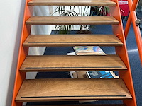 Vaste trap incl. leuning en balustrade - afbeelding 3 van  6