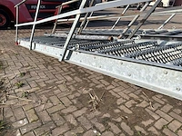 Vaste trap met bordes - afbeelding 10 van  10