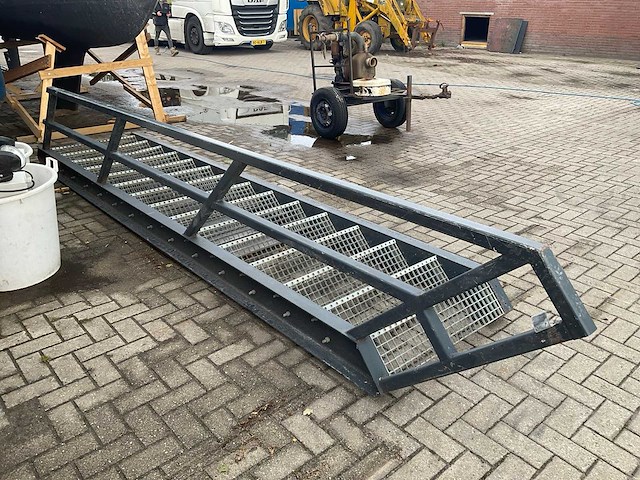 Vaste trap - afbeelding 3 van  4
