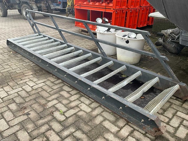 Vaste trap - afbeelding 4 van  4