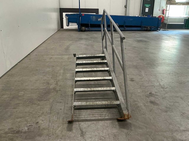 Vaste trap - afbeelding 2 van  5