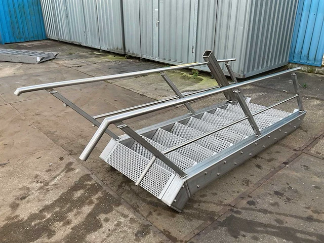 Vaste trap - afbeelding 1 van  6
