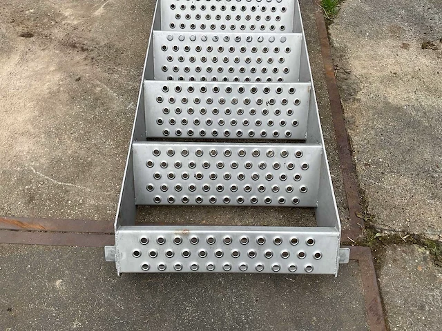Vaste trap - afbeelding 4 van  4