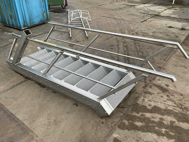 Vaste trap - afbeelding 4 van  6