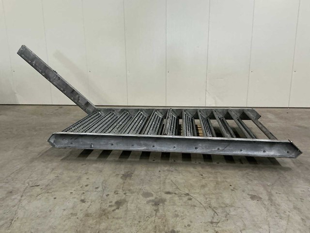 Vaste trap - afbeelding 3 van  3